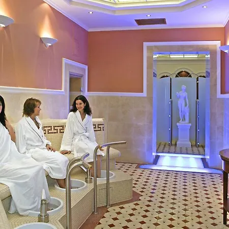 Aparthotel Apartma La Provence 3*
