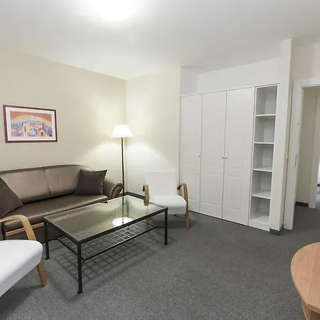 Apartma La Provence 3*