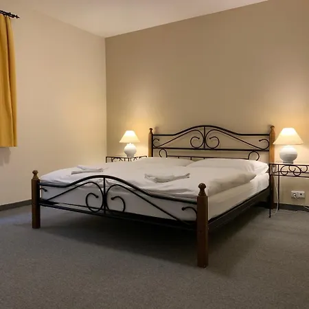 Apartma La Provence Aparthotel 3*