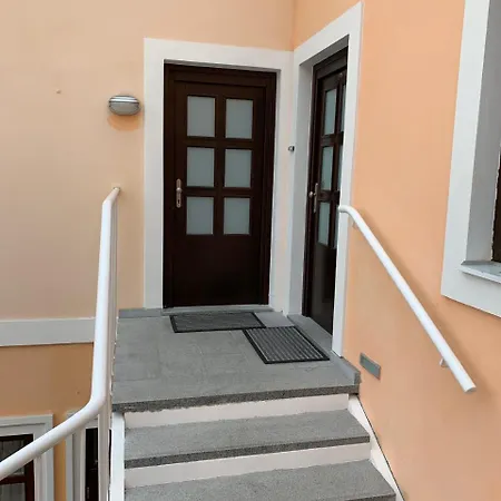 Apartma La Provence 3*